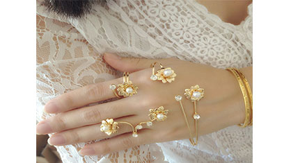 انتخاب انگشتان برای جواهرات